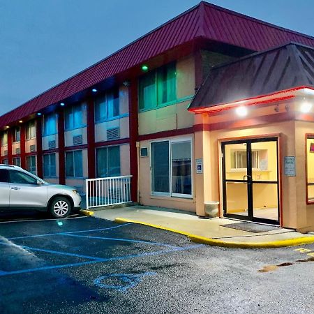 Red Carpet Inn & Suites Lima -Listing Partner المظهر الخارجي الصورة