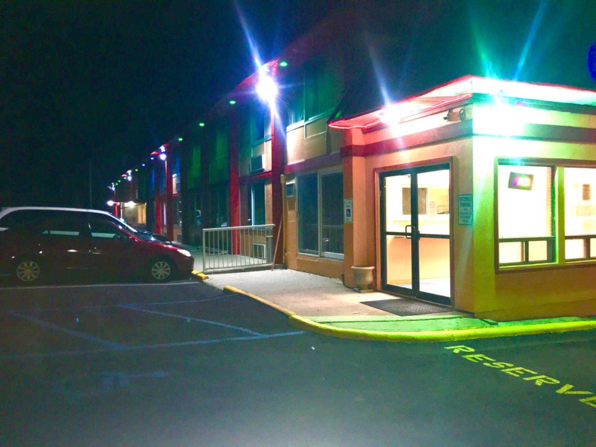 Red Carpet Inn & Suites Lima -Listing Partner المظهر الخارجي الصورة