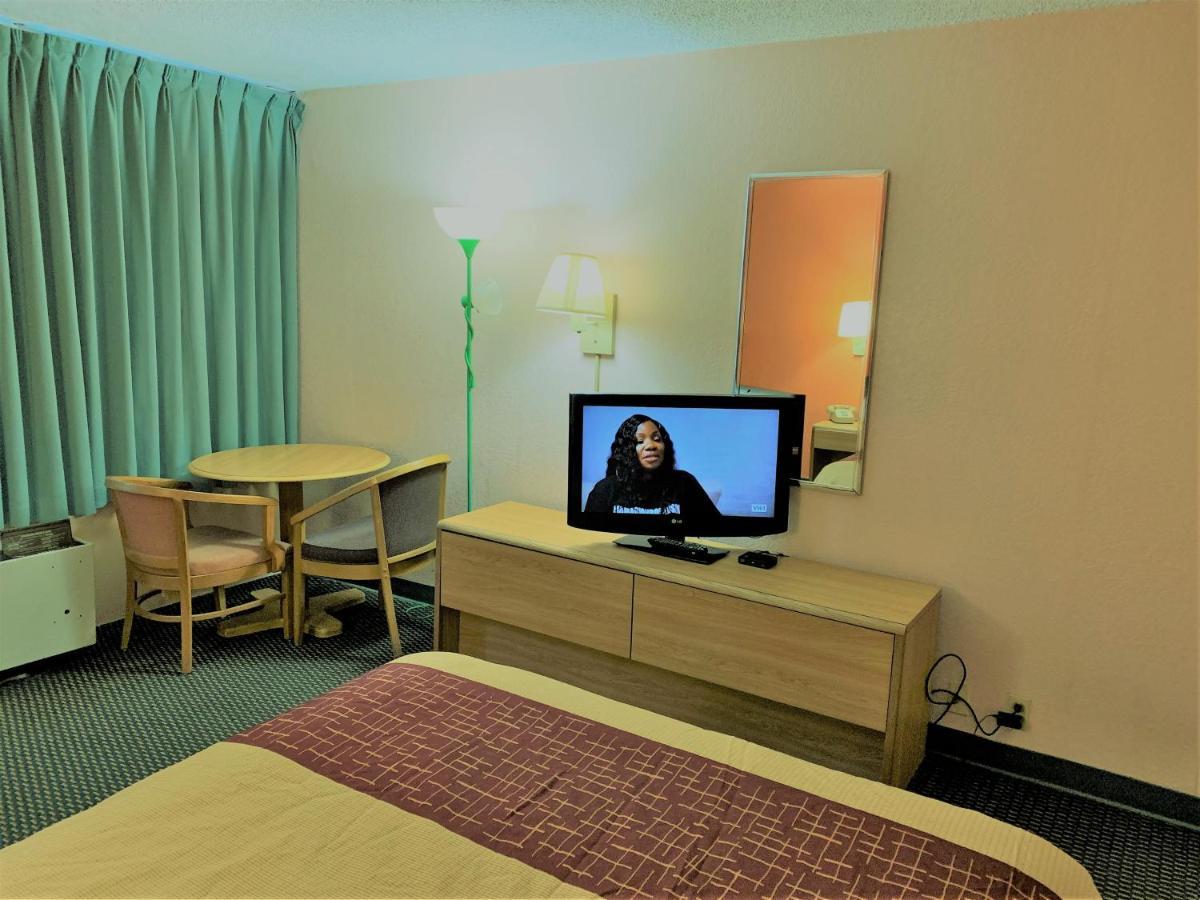 Red Carpet Inn & Suites Lima -Listing Partner المظهر الخارجي الصورة