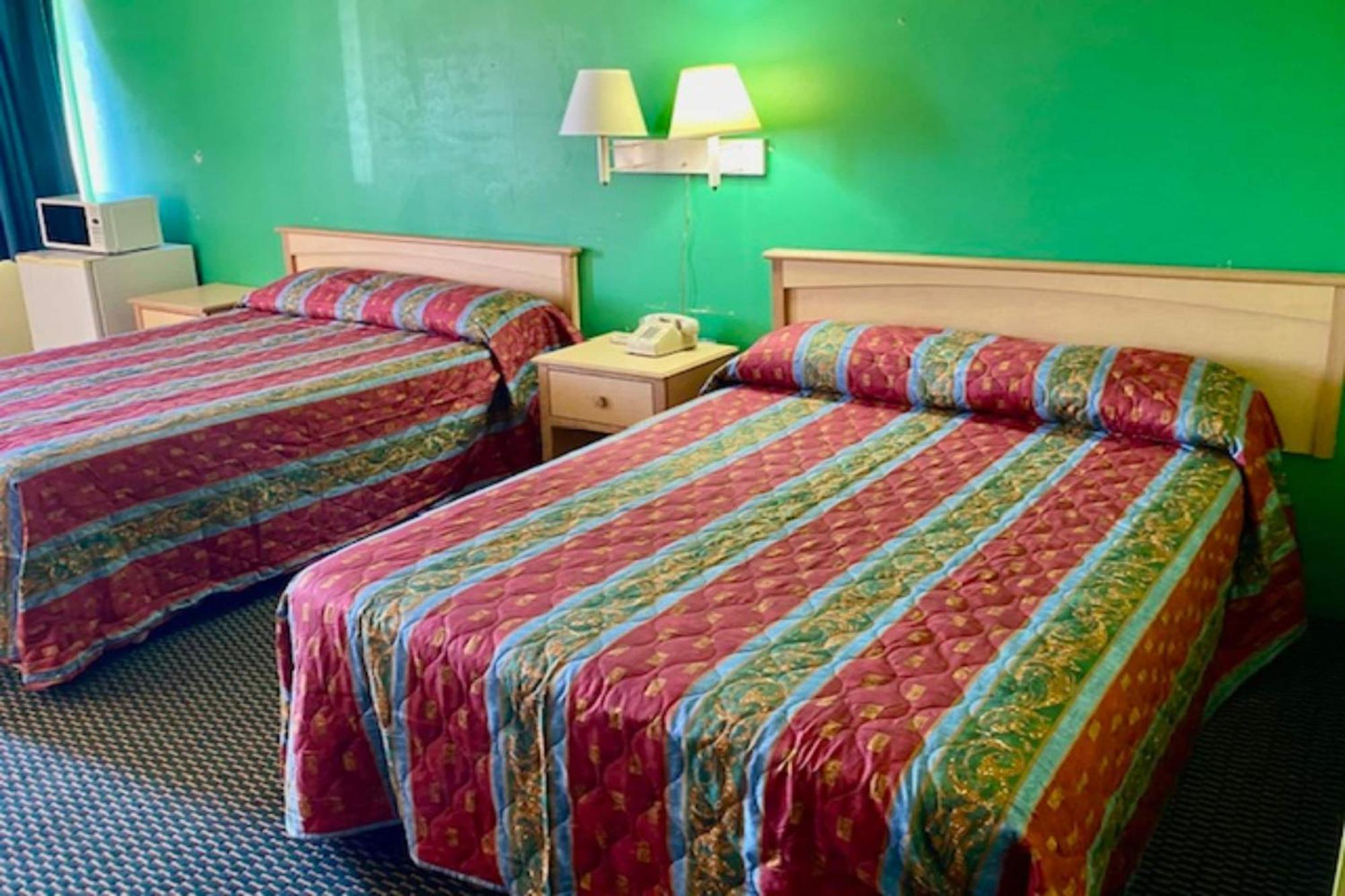 Red Carpet Inn & Suites Lima -Listing Partner المظهر الخارجي الصورة