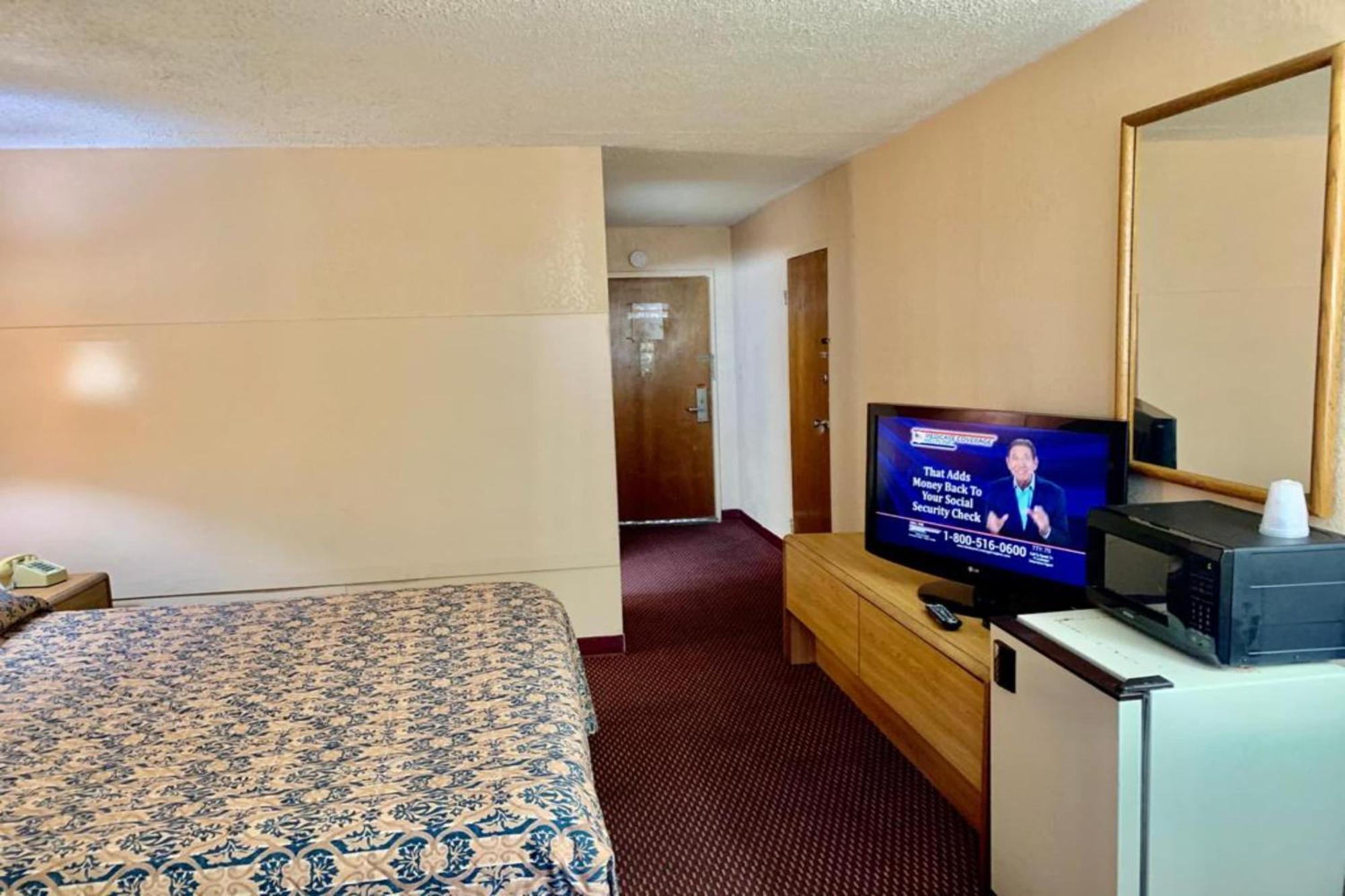 Red Carpet Inn & Suites Lima -Listing Partner المظهر الخارجي الصورة