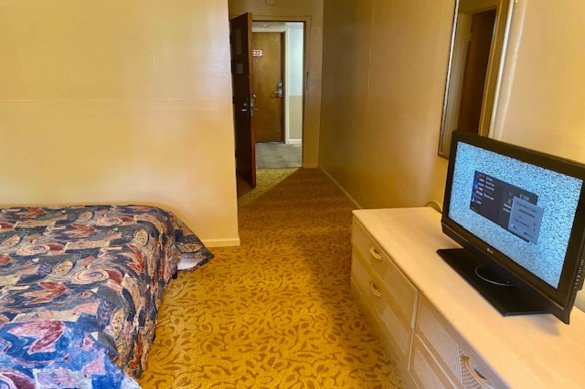 Red Carpet Inn & Suites Lima -Listing Partner المظهر الخارجي الصورة