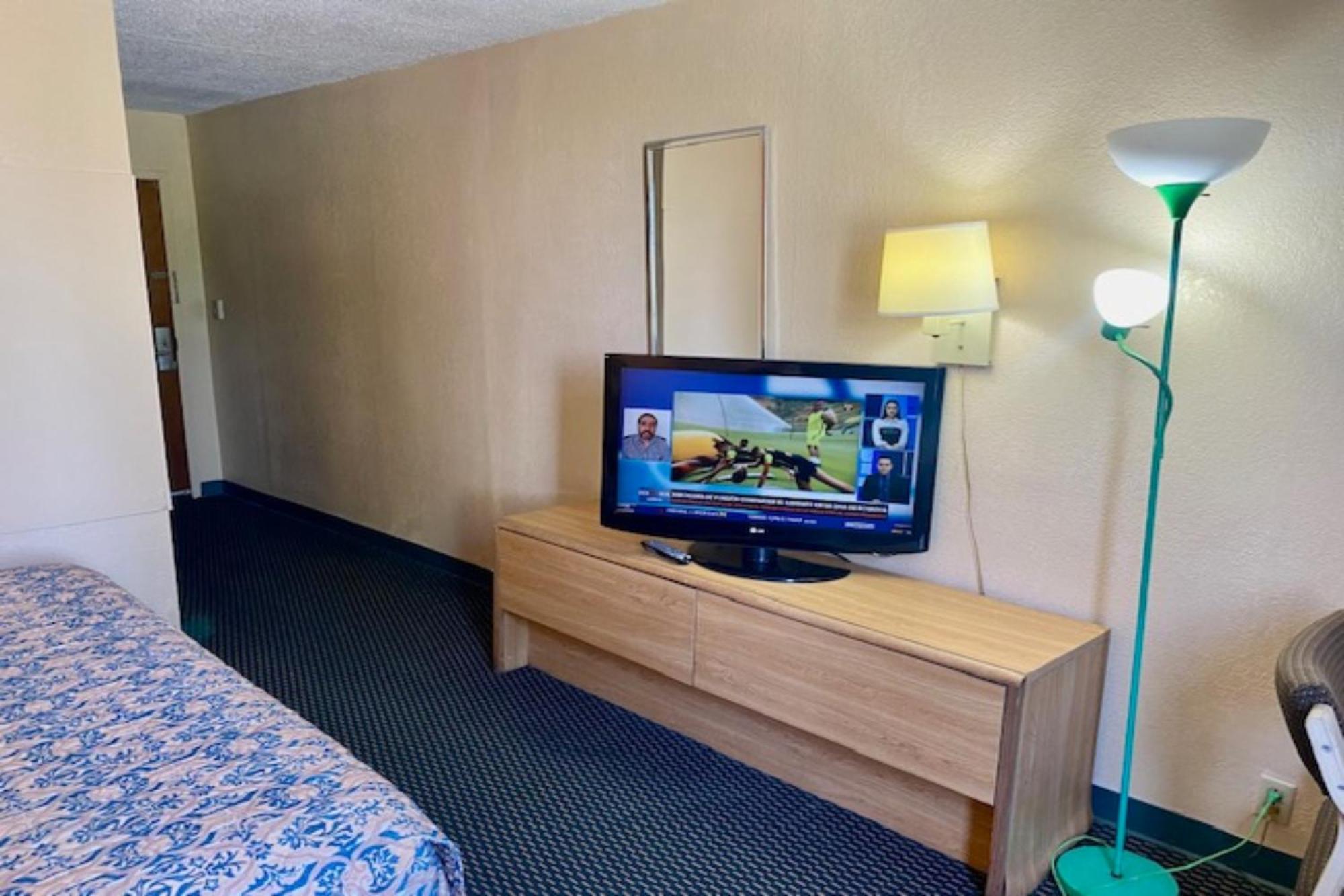 Red Carpet Inn & Suites Lima -Listing Partner المظهر الخارجي الصورة